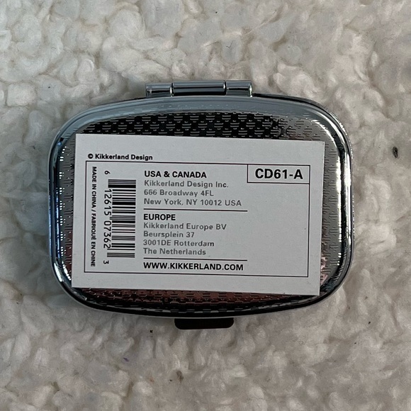 Kikkerland “Flamingo” Pill Box + Mirror - Picture 2 of 5